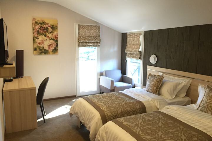 Room 16 of 36