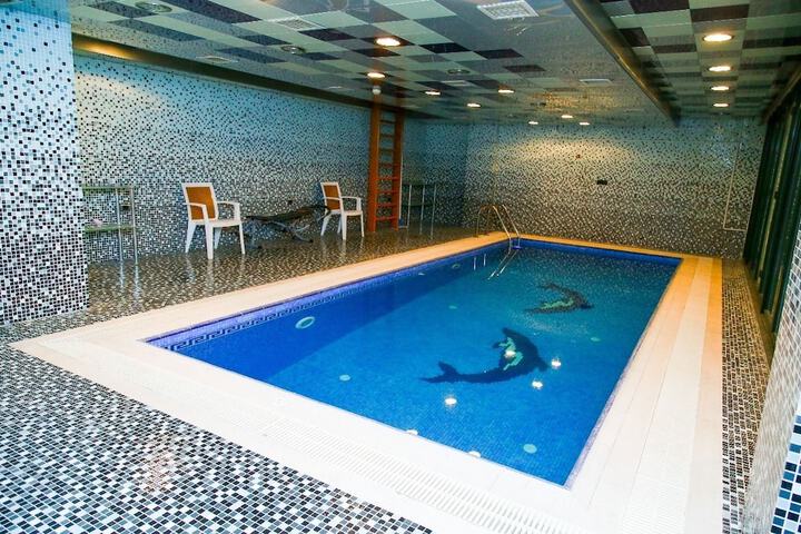 Pool 30 of 38