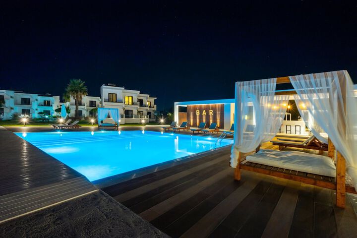 Pool 43 of 130