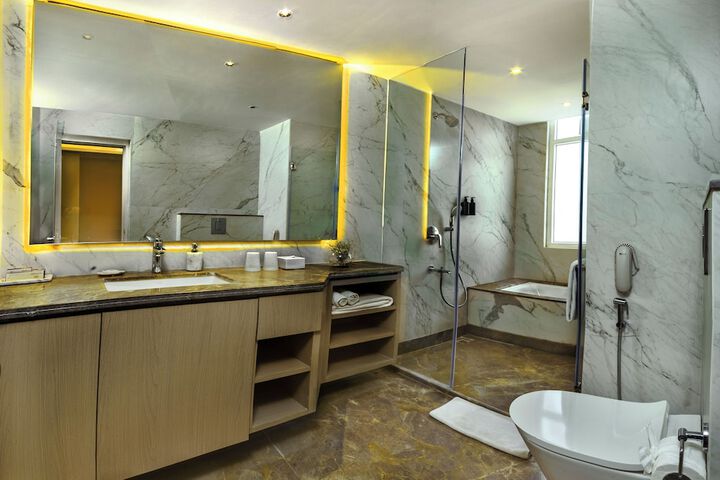 Room 30 of 95