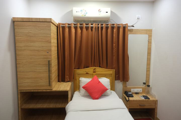 Room 29 of 57