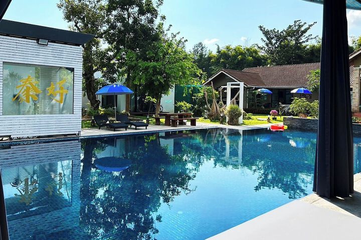 Pool 94 of 107