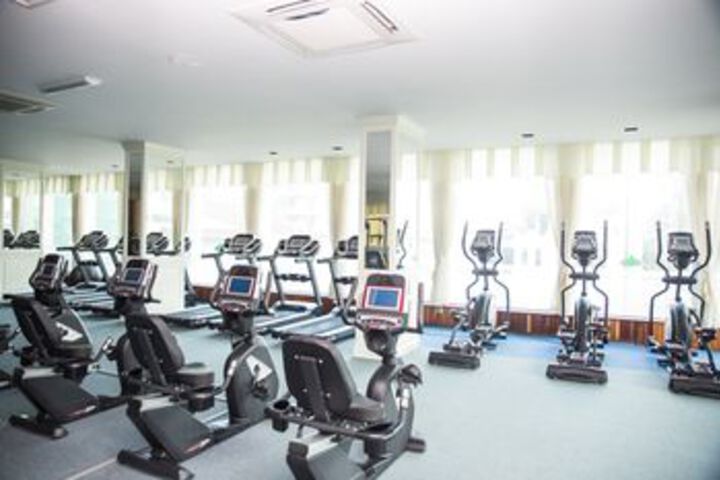 Sunshine Holiday Hotel