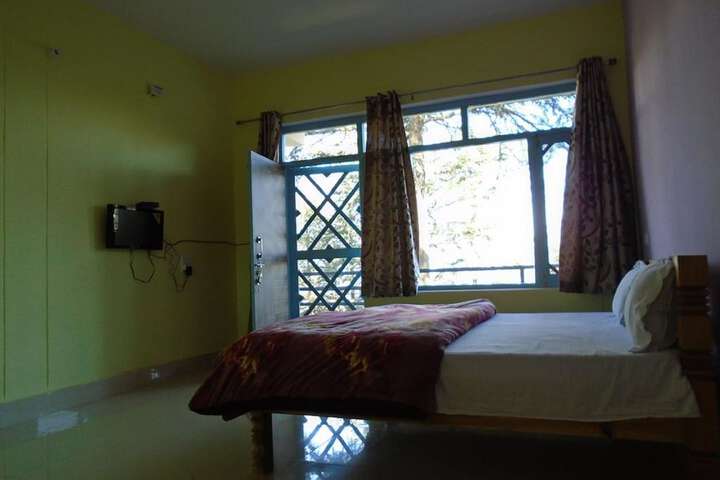 Room 7 of 9