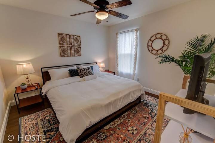 Room 2 of 43