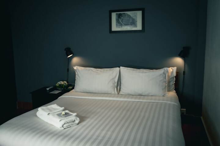 Room 8 of 44