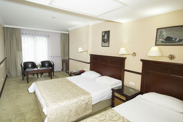Room 50 of 114