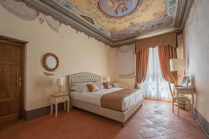 Room 14 of 62