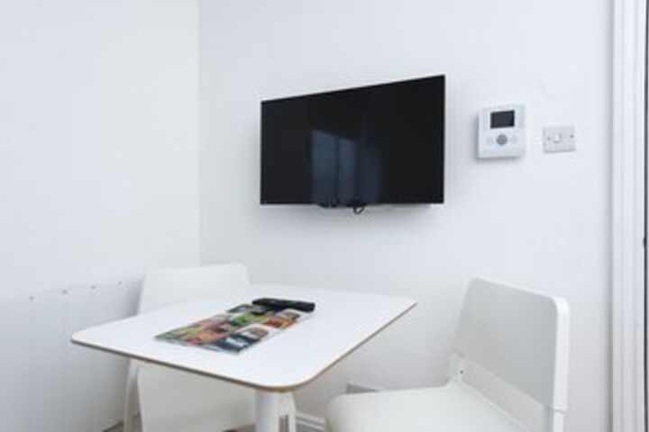 Room 12 of 19