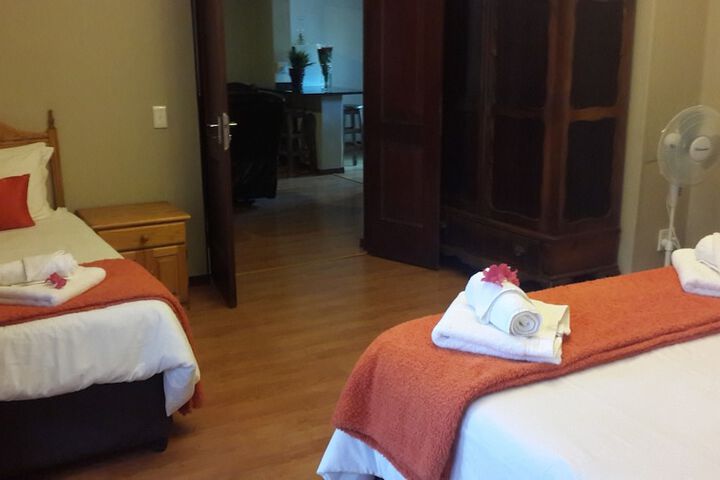 Room 10 of 90