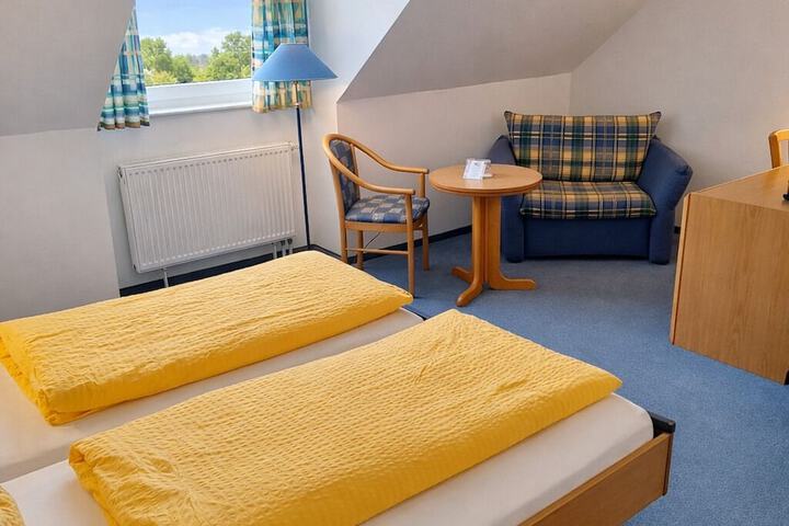 Room 2 of 29