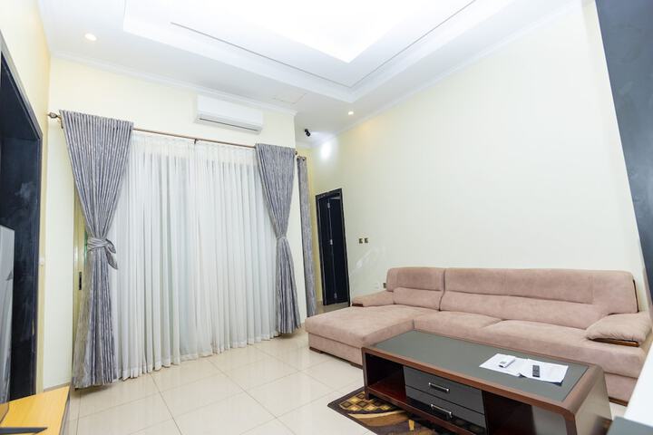 Room 53 of 99