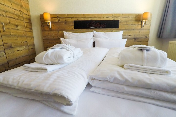 Room 5 of 72