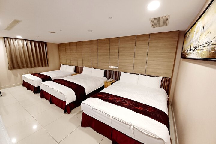 Room 5 of 61