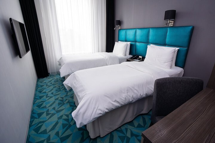 Room 5 of 42