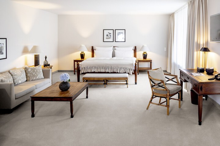 Room 15 of 46