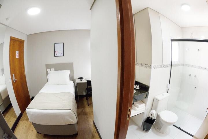 Room 13 of 41
