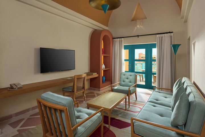 Room 36 of 120
