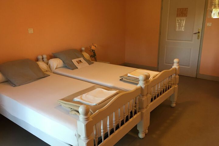 Room 7 of 8