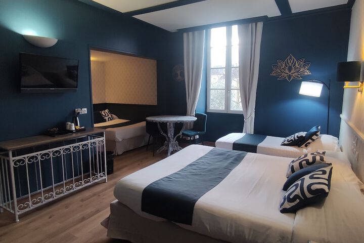 Room 7 of 30