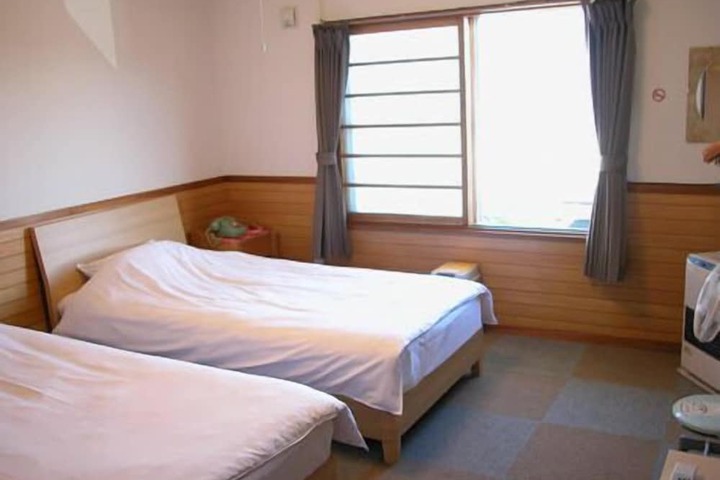 Room 7 of 20