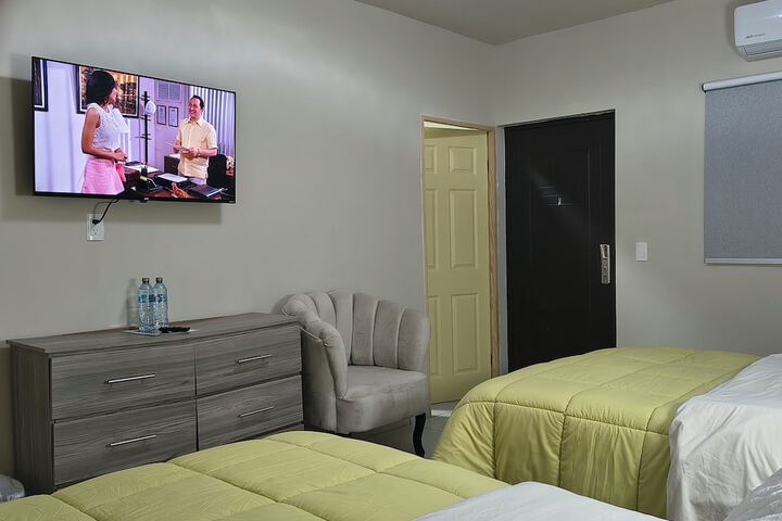 Room 13 of 28