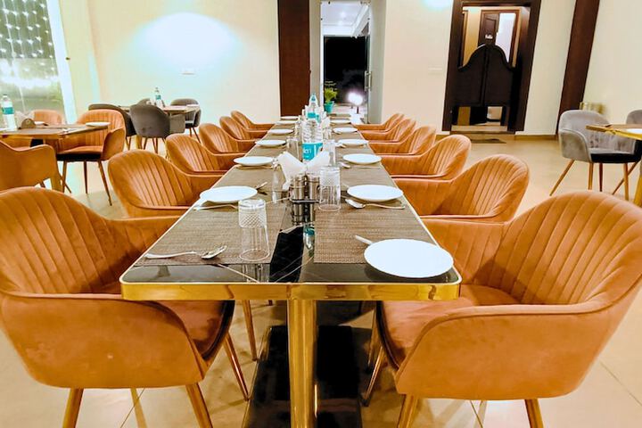 Dining 90 of 113