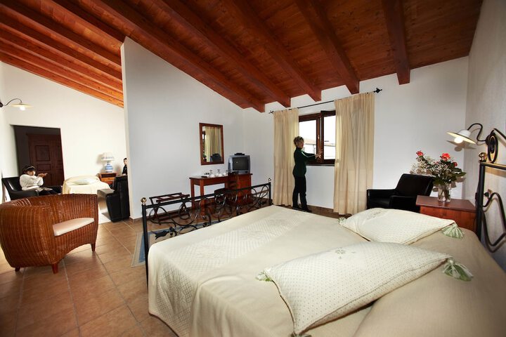 Room 15 of 35