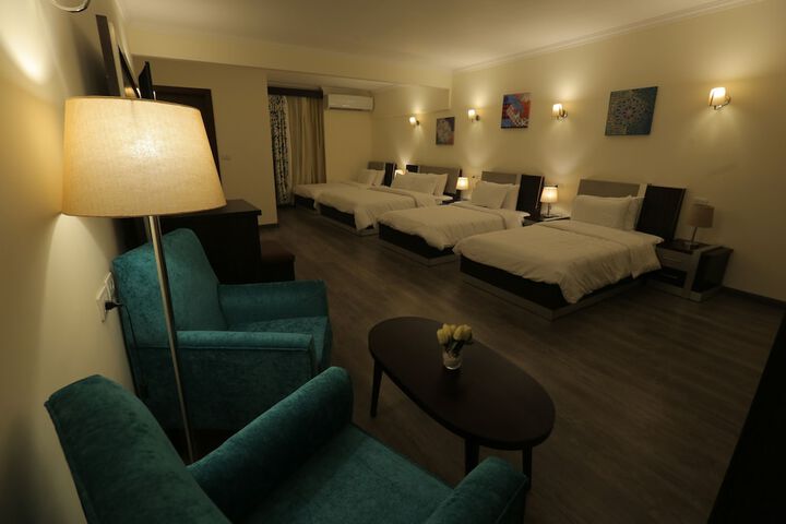Room 7 of 139
