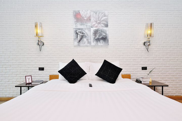 Room 8 of 51