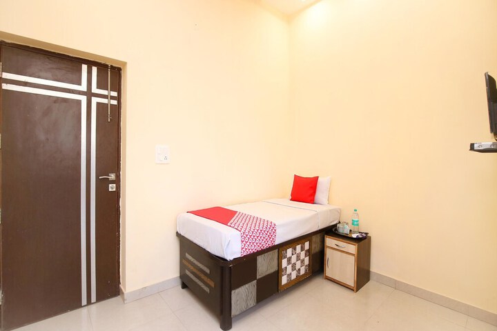 Room 15 of 20