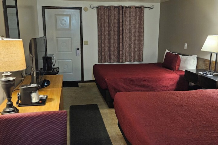 Room 36 of 210