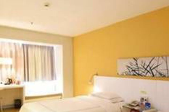 Room 20 of 31