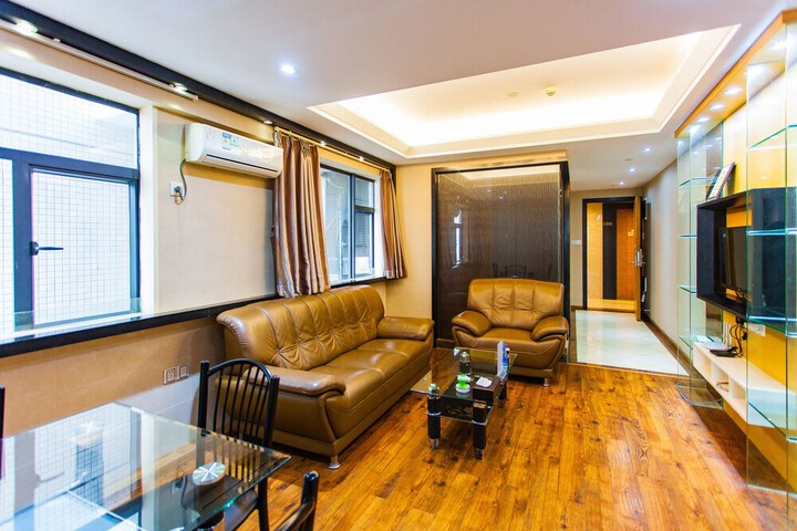 Room 6 of 31