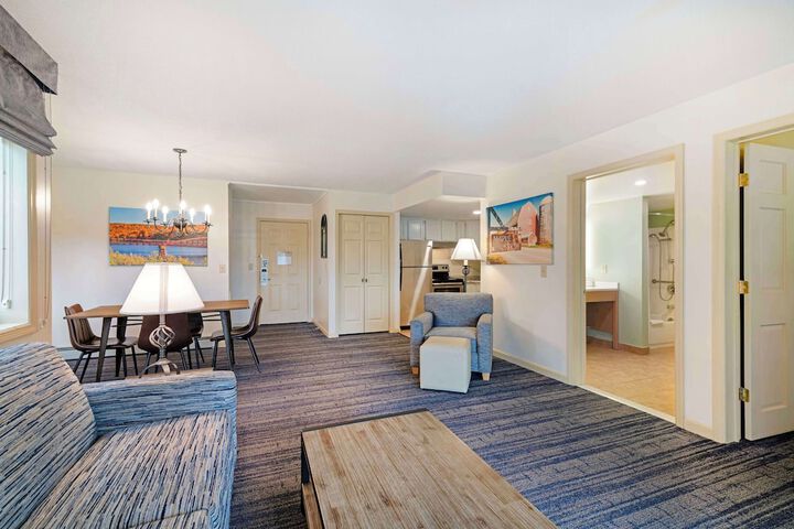 Suite 1 King Bed Second Floor Sofa Bed Kitchen Separate Living Area WiFi Full Breakfast (17 of 34)