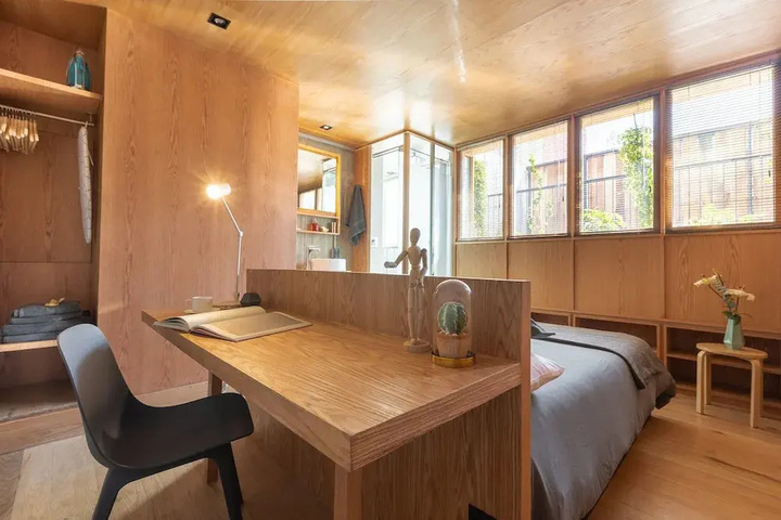 Room 3 of 15