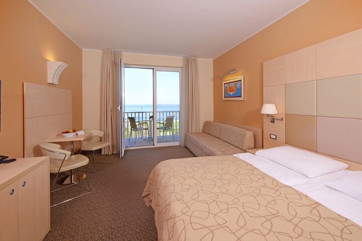 Room 7 of 41