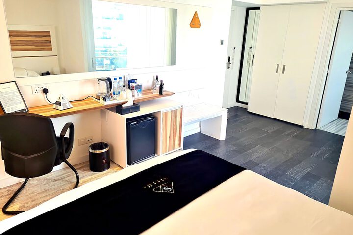 Room 21 of 234