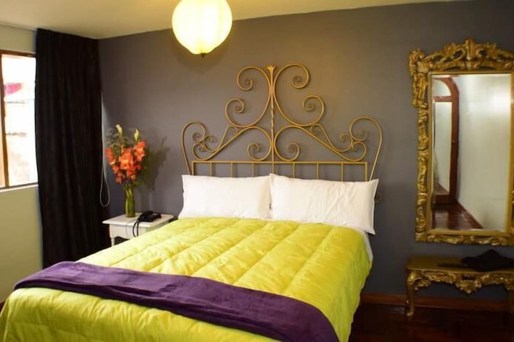 Room 16 of 28