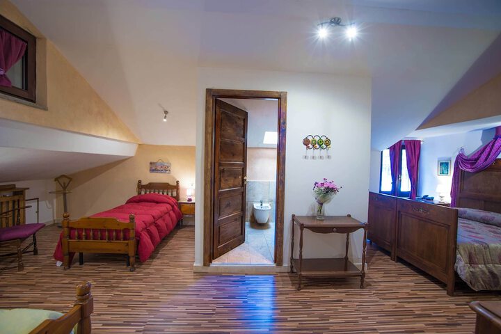Room 4 of 41