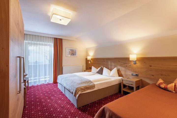Room 20 of 77