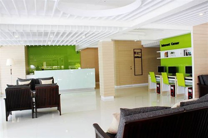 Guest Lobby