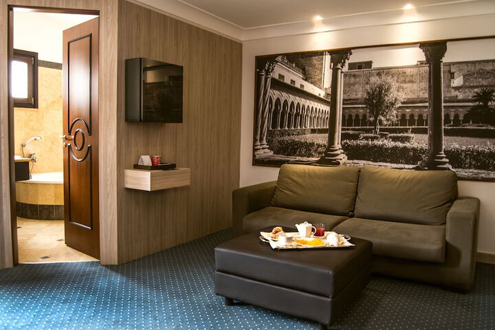 Room 16 of 55