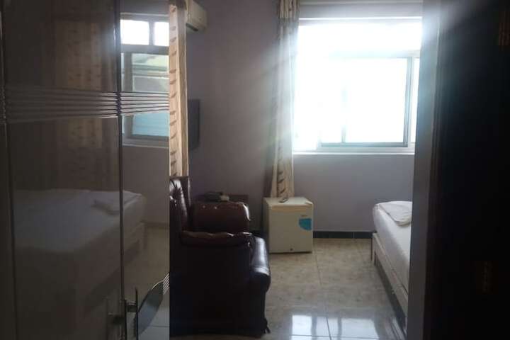 Room 13 of 44