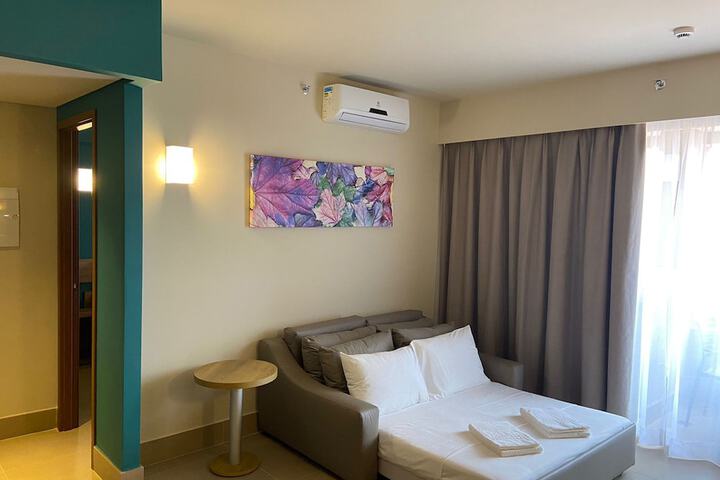 Room 9 of 49