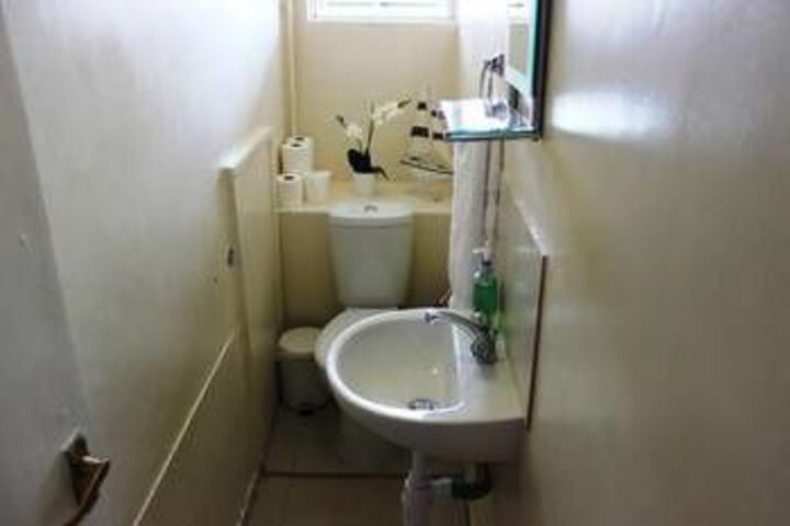 Room 2 of 82