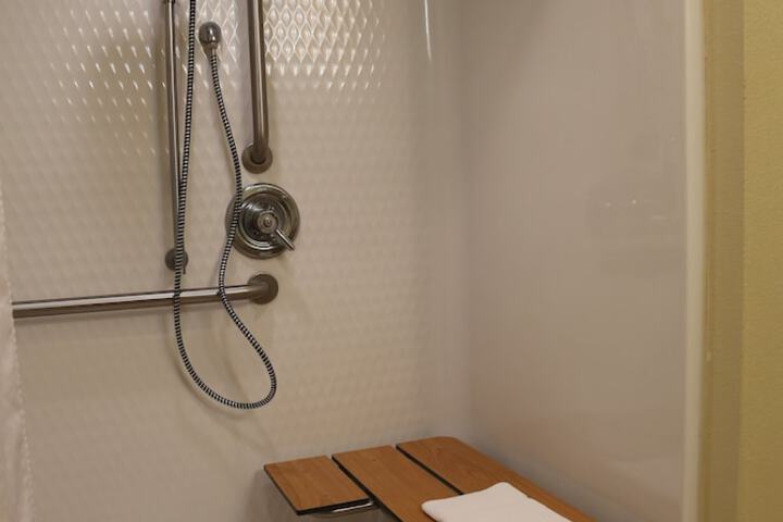 Standard King Bed Accessible (11 of 12)