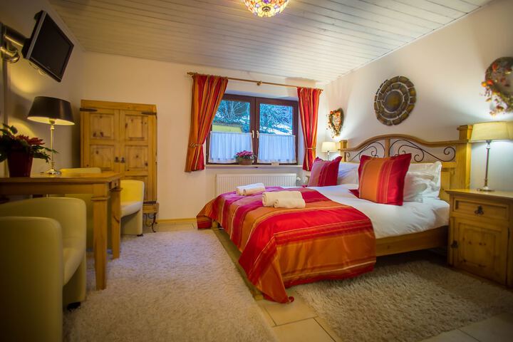 Room 10 of 63