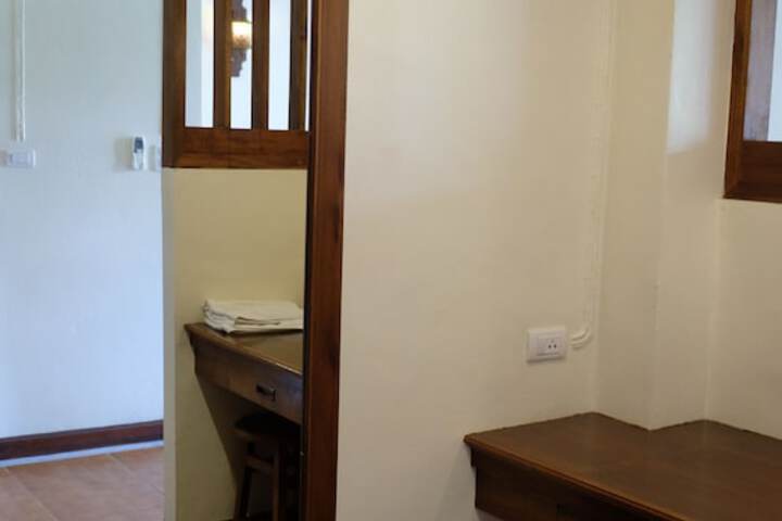 Room 20 of 37