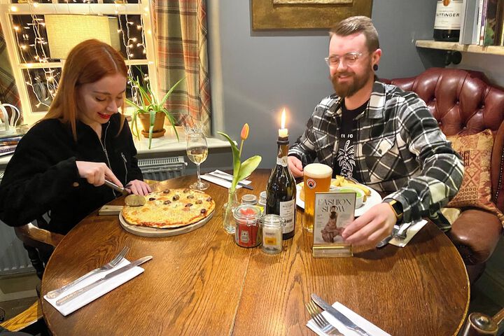 Dining 17 of 31